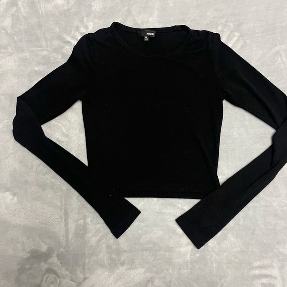 🌸Wilfred Black Fitted Long Sleeve - Picture 1 of 3